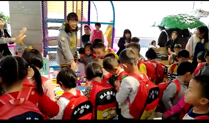 幼儿园包场皇家迪智尼益智玩具体验店了--太赞了！