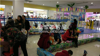 备战年底|皇家迪智尼加盟玩具店成了孩子们的“欢乐海洋”