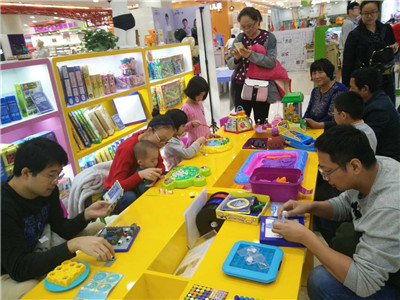 皇家迪智尼玩具店要想抓住消费者的心，就要拴住需求