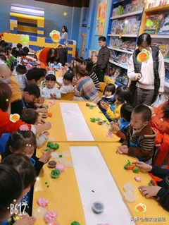 辛苦督导老师，为六月的皇家迪智尼玩具店创办活动！