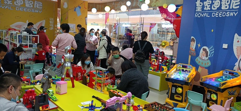 开一家皇家迪智尼玩具加盟店如何经营?