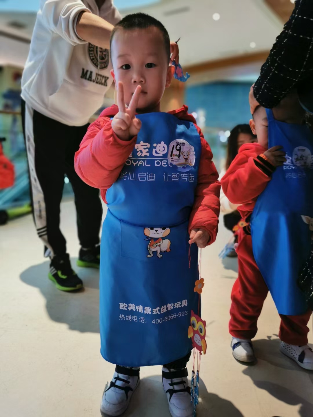 皇家迪智尼 I 孩子不同引导，吃亏的路上越来越远。
