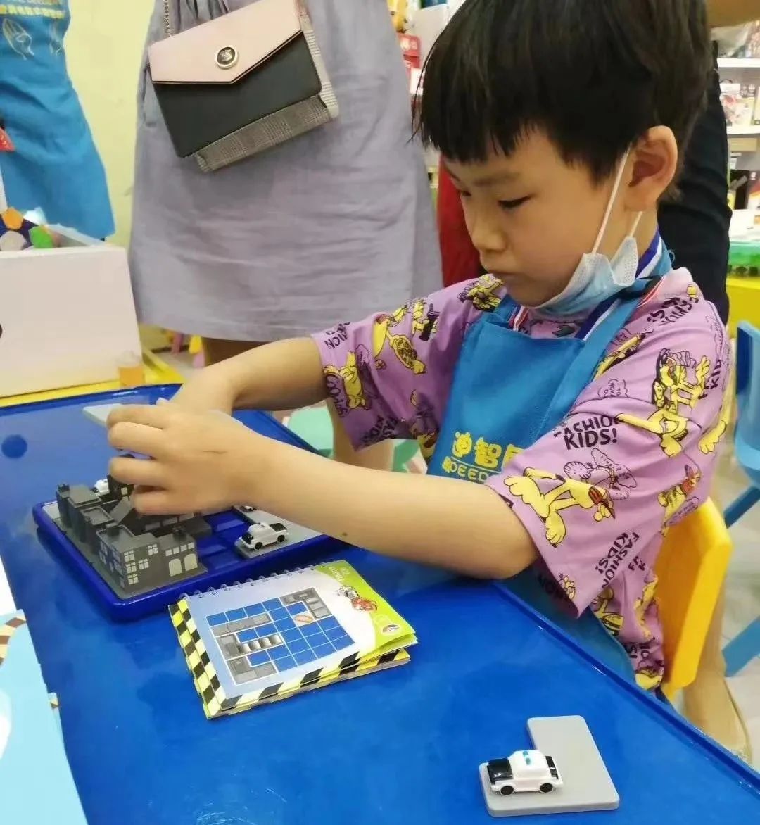 皇家迪智尼 I 火爆的益智闯关玩具,对孩子有什么好处呢? 皇家迪智尼 I 火爆的益智闯关玩具,对孩子有什么好处呢?