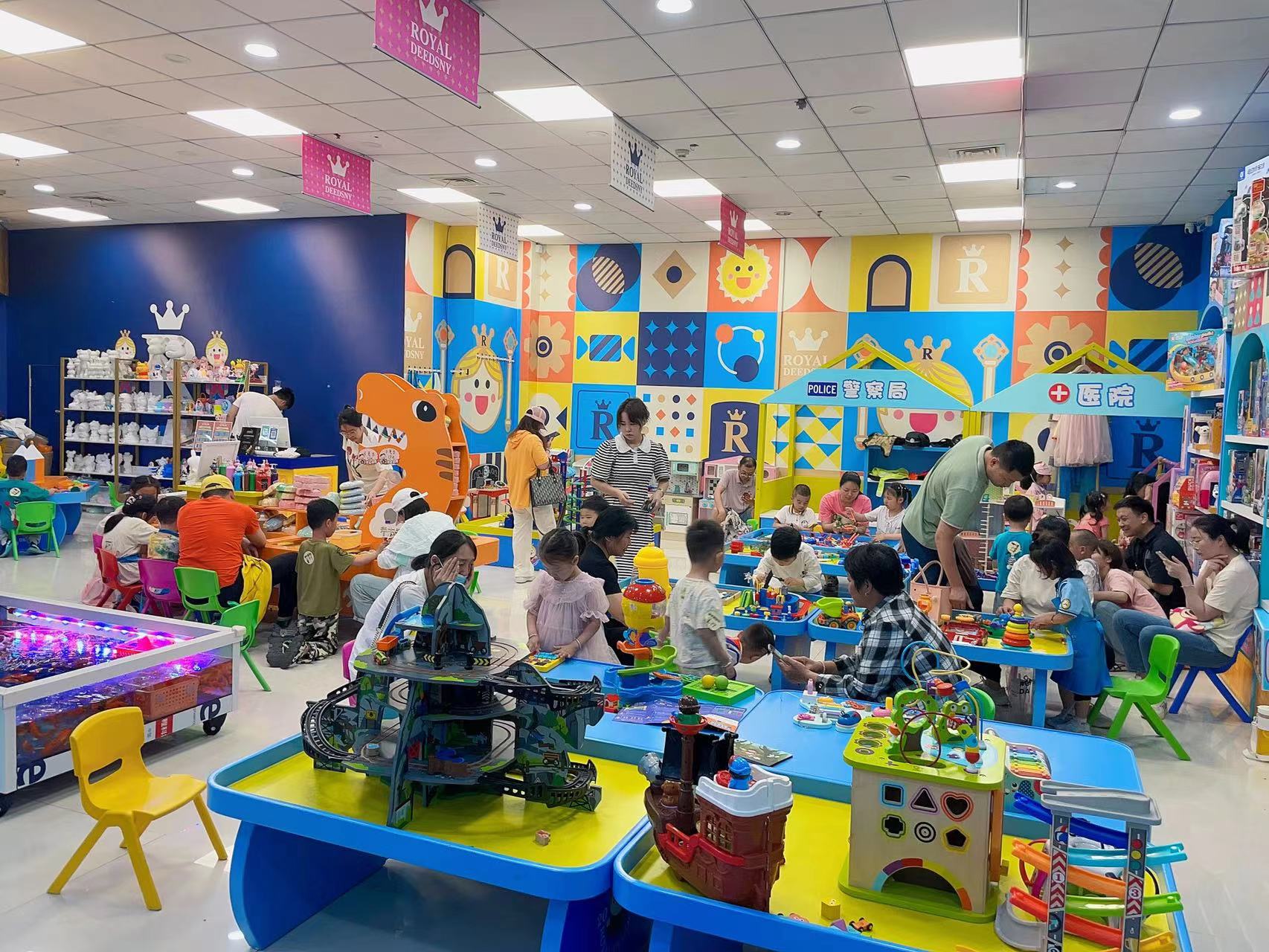 皇家迪智尼 I 玩具店一台电视机，为什么能够增加店铺营业额！