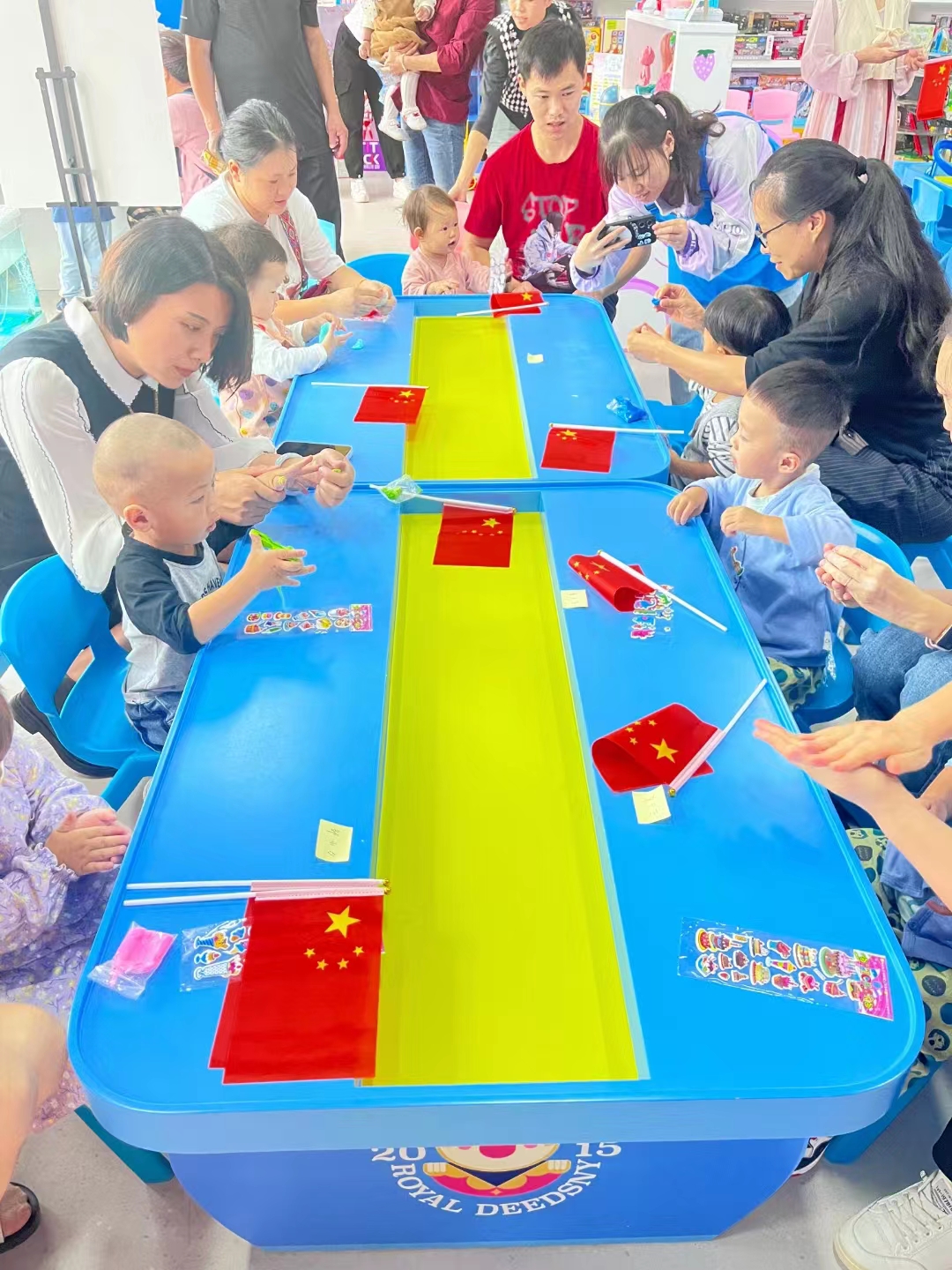 皇家迪智尼 I 分享一波国庆假期加盟店迎来一场开业“派对”