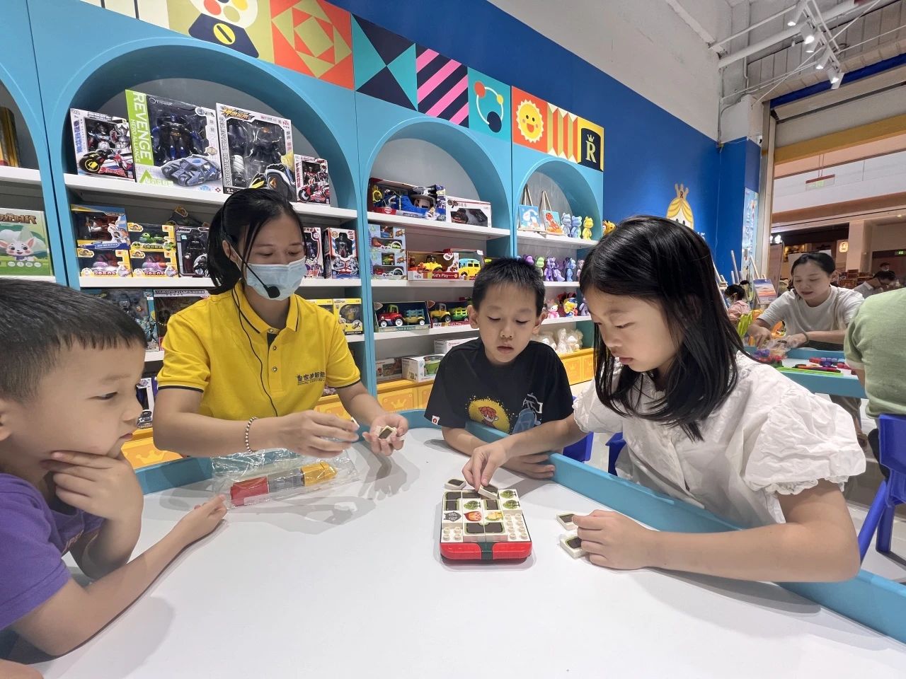 皇家迪智尼 I 营销赋能益智玩具乐园结合天赋测评！