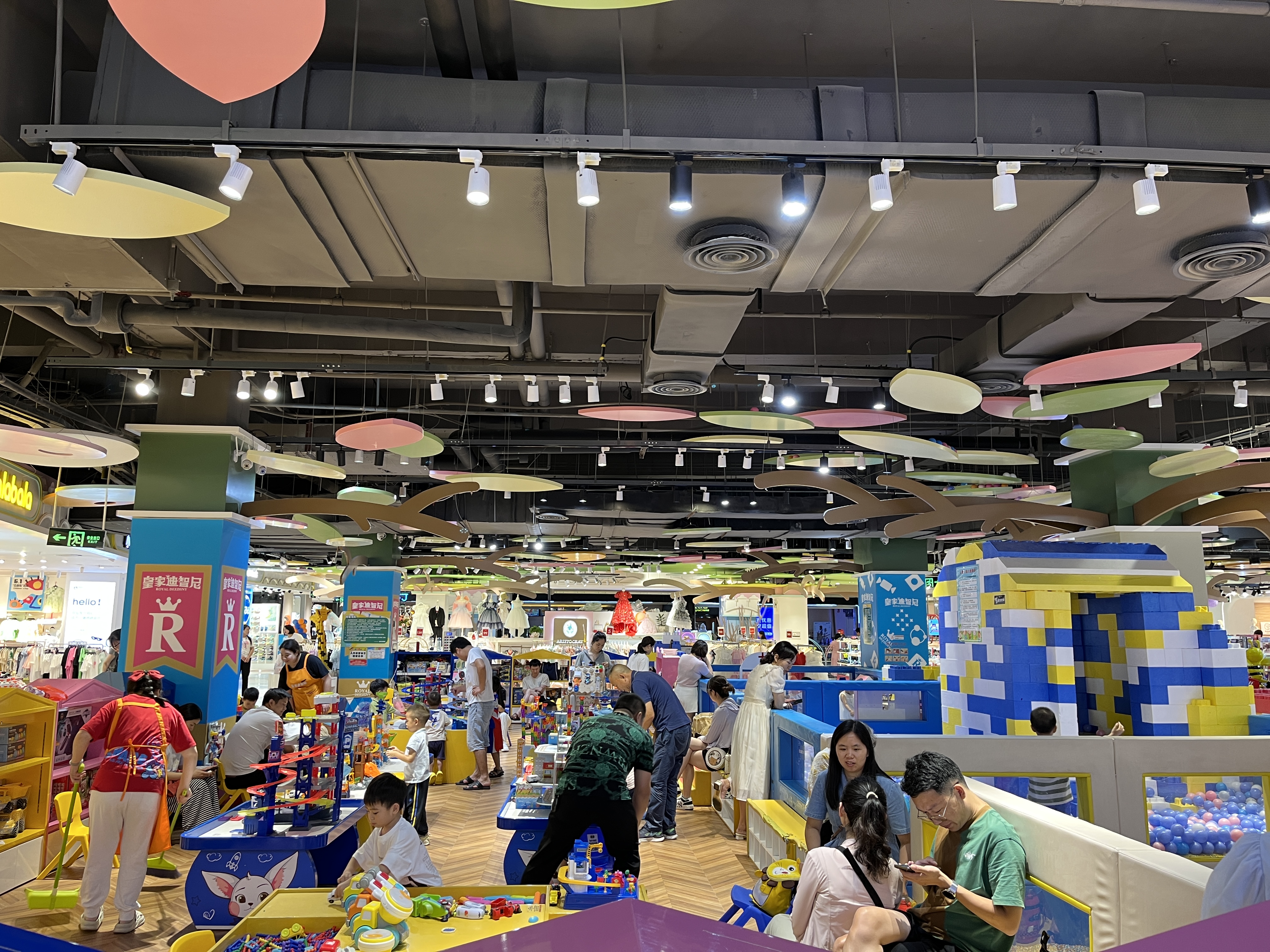 皇家迪智尼 I 儿童玩具乐园不会拓客引流，活该穷的明显！