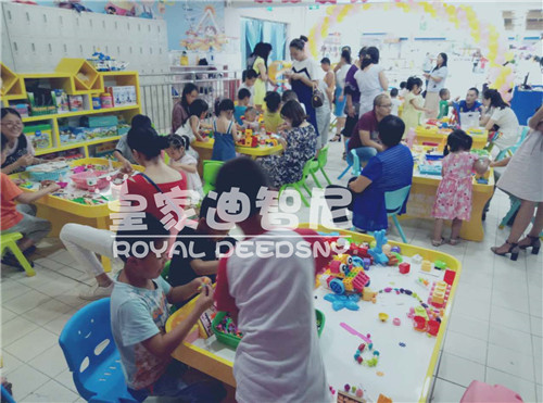 皇家迪智尼江西省瑞昌玩具加盟店今天盛大开业啦！