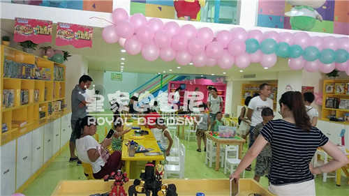 玩具加盟店 -玩具店开业-皇家迪智尼儿童玩具店加盟官网